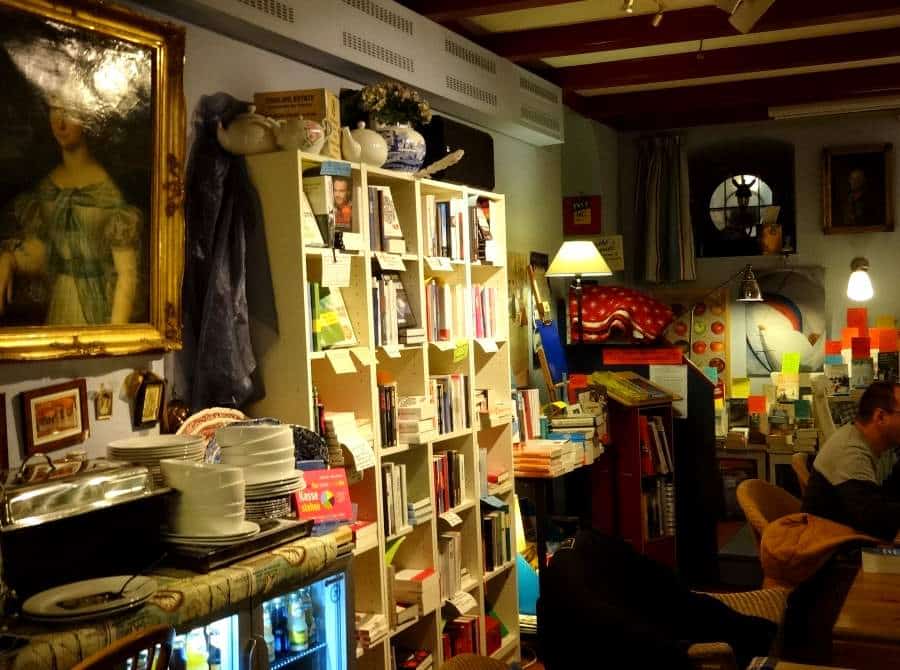 Bücher und noch mehr Bücher im Augustin