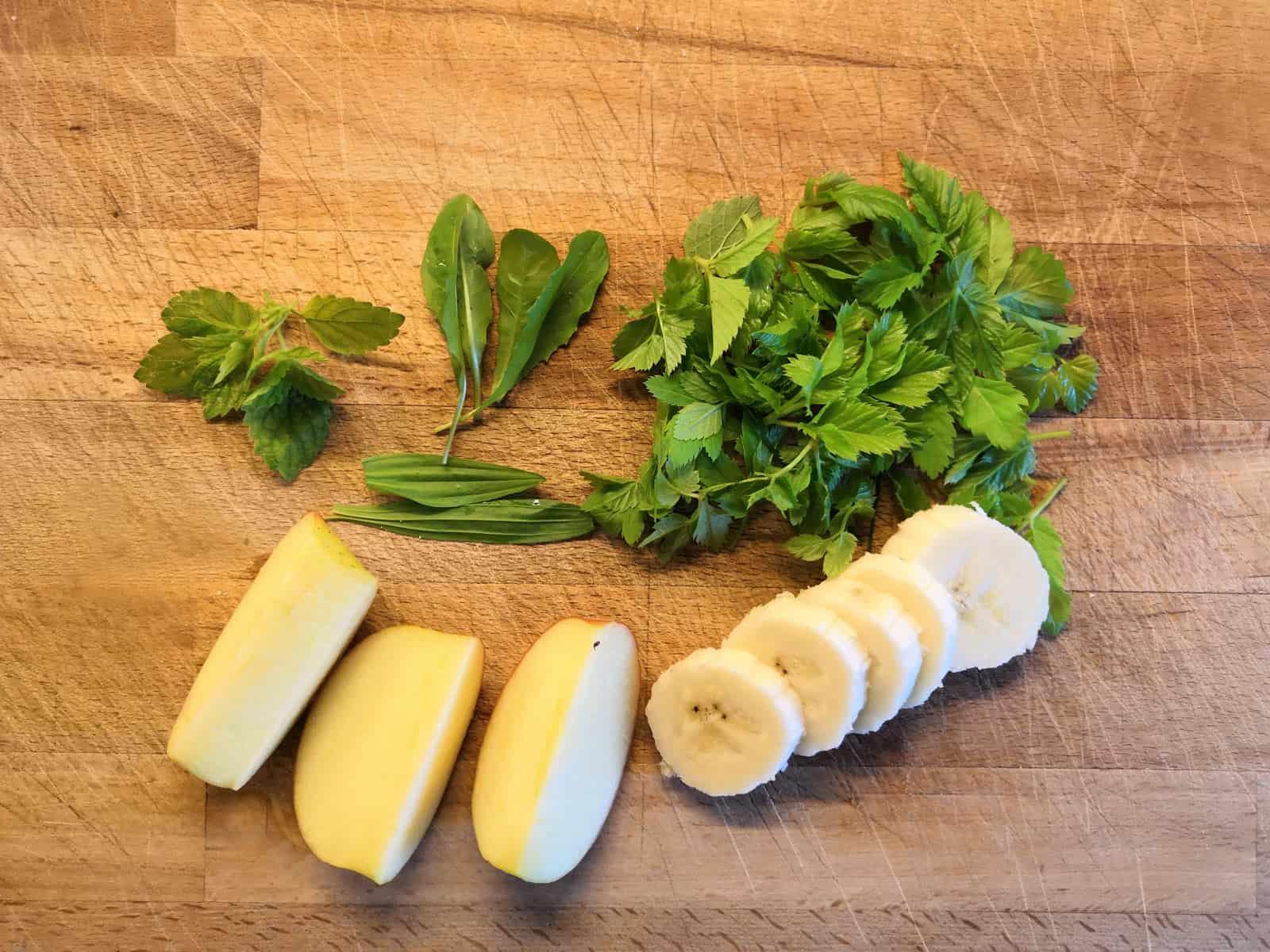 Zutaten für Green Smoothie mit Giersch