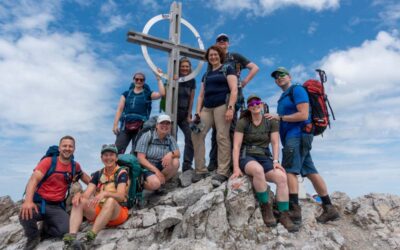 Sylvia Geiger mit einer Gruppe am Heilbronner Weg