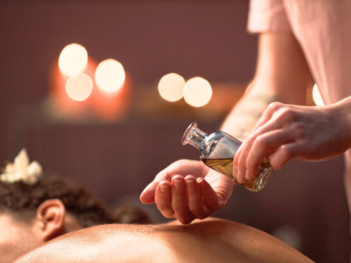 Aromatouch Massage mit ätherischen Ölen, im Allgäu