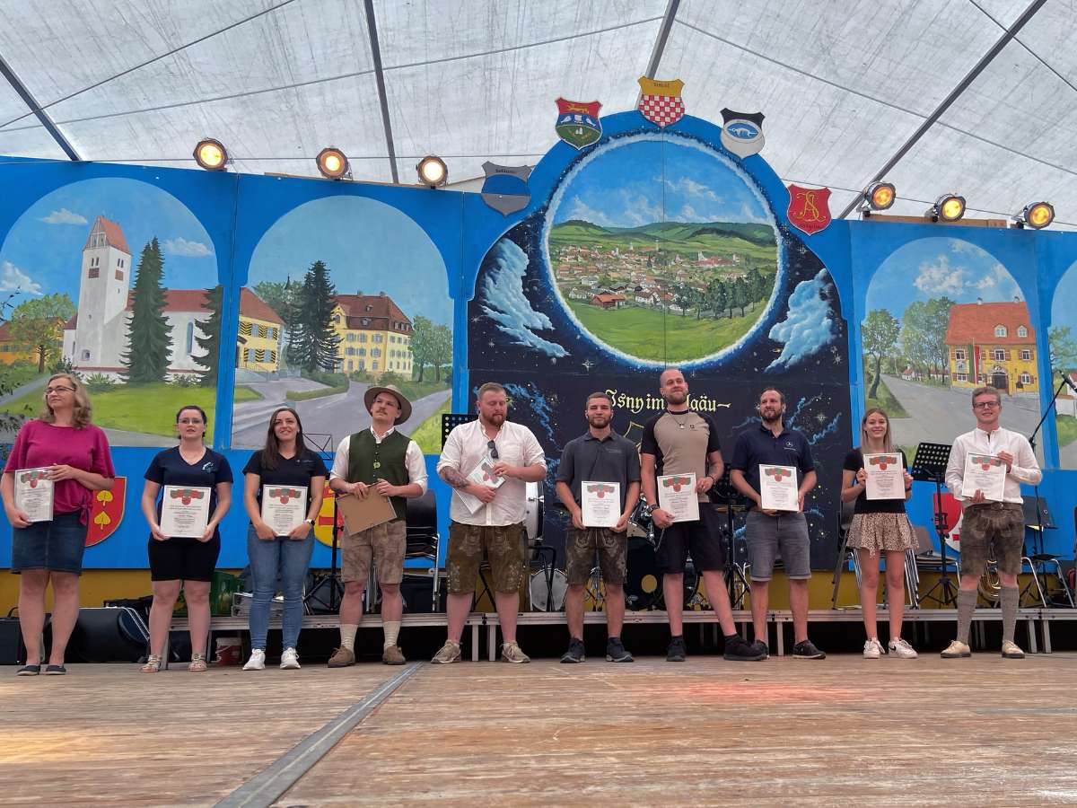 Gesellen-Ehrung beim Zunftfest in Isny