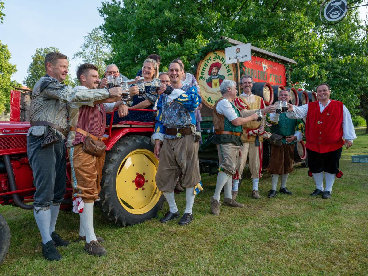 Zunftbaumfest in Isny mit dem ersten Fass Bier